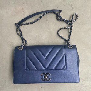 Authentic CHANEL Mademoiselle